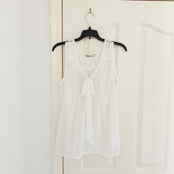 Old Navy Tops - Old Navy Cream/White Neck Tie Sleeveless Blouse